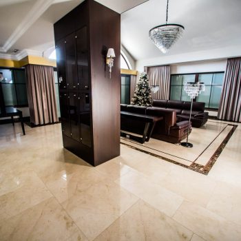 Posadzka z marmuru Posadzka z marmuru