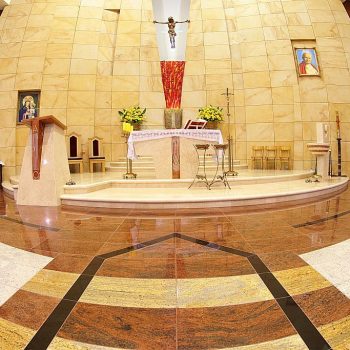 SONY DSC marmur dulemba kamien posadzka wnetrza natura sakralia