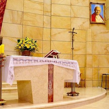 Marmur Dulemba Sakralia Granit Kamien Wnetrza