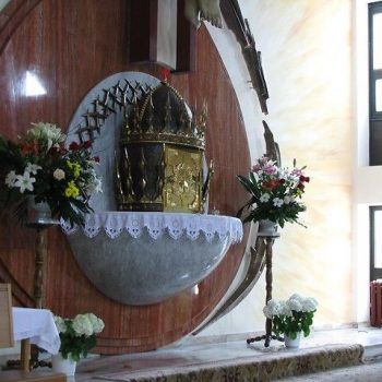 Marmur Dulemba Sakralia Granit Kamien Wnetrza