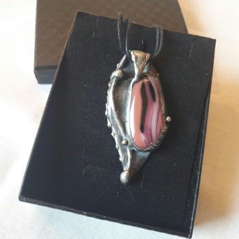 13-Biżuteria Justart Marmur Dulemba Kamień Ozdoba Brosza (12) Bizuteria Justart Marmur Dulemba Kamien Ozdoba Brosza