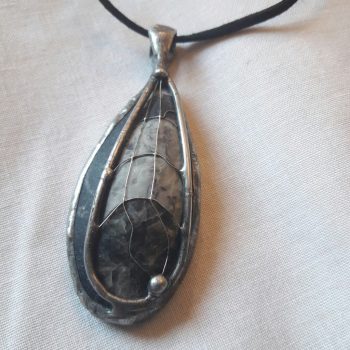 24-Biżuteria Justart Marmur Dulemba Kamień Ozdoba Brosza (23) Bizuteria Justart Marmur Dulemba Kamien Ozdoba Brosza