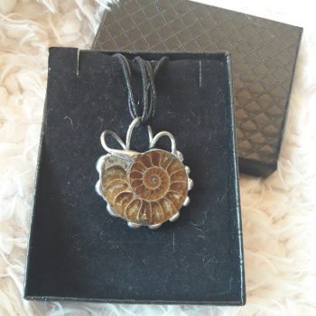 44-Biżuteria Justart Marmur Dulemba Kamień Ozdoba Brosza (43) Bizuteria Justart Marmur Dulemba Kamien Ozdoba Brosza