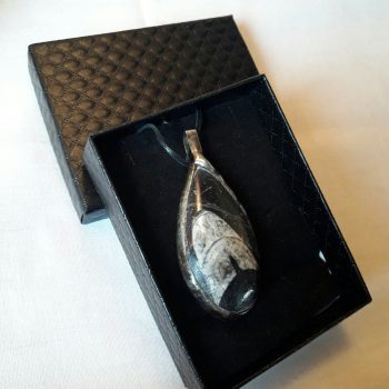 55-Biżuteria Justart Marmur Dulemba Kamień Ozdoba Brosza (54) Bizuteria Justart Marmur Dulemba Kamien Ozdoba Brosza